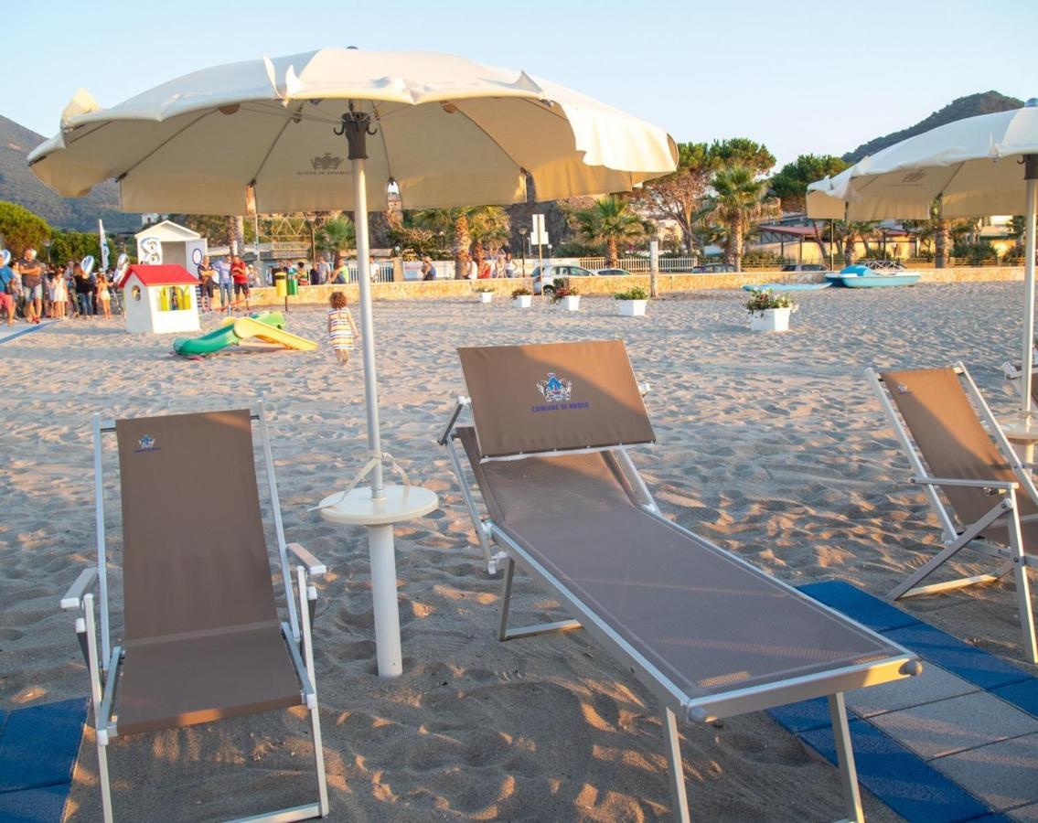 דירות ברולו Casa Tranquilla E Luminosa Con Terrazzo A Due Passi Dal Mare מראה חיצוני תמונה